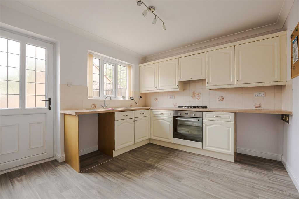 Property photo 2 of 14 Kitchen Diner