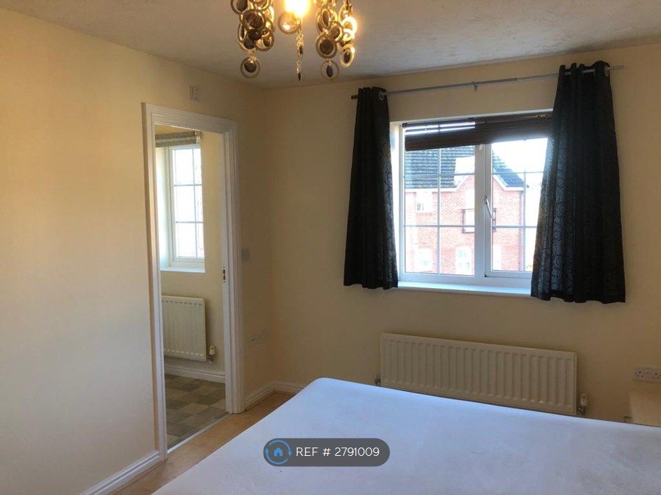 Property photo 3 of 35
