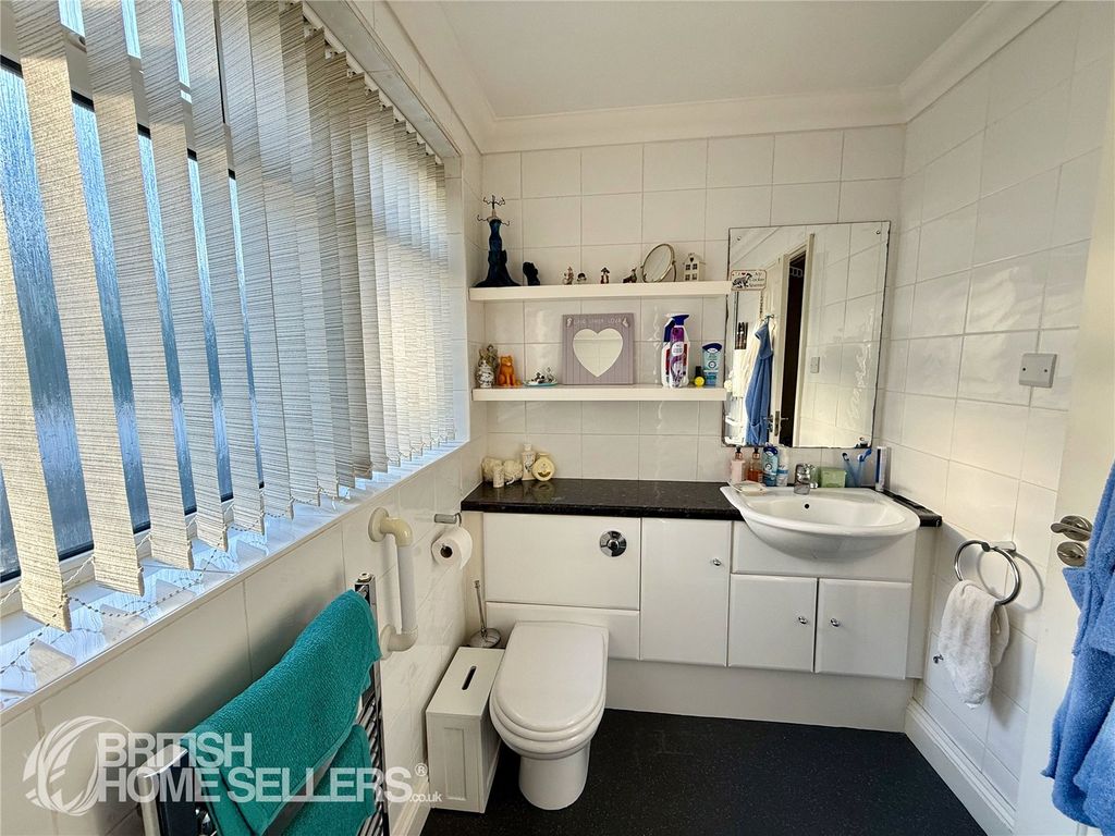 Additional image 8 of 2 bed flat for saleAldridge Road, Ferndown, Dorset BH22