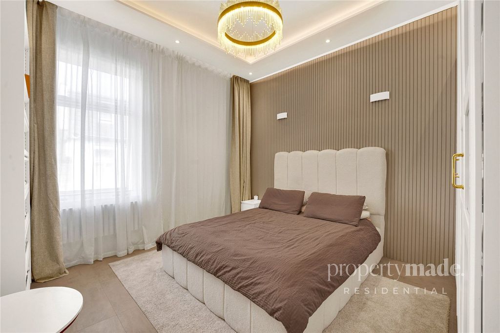 Property photo 3 of 22 Picture No. 07