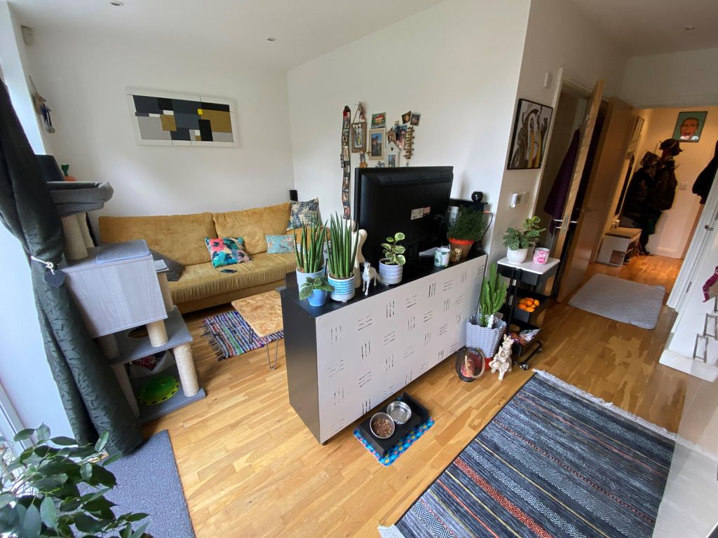 Property photo 3 of 7 Image