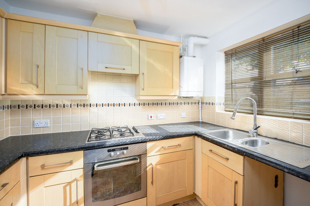 Property photo 1 of 25 07