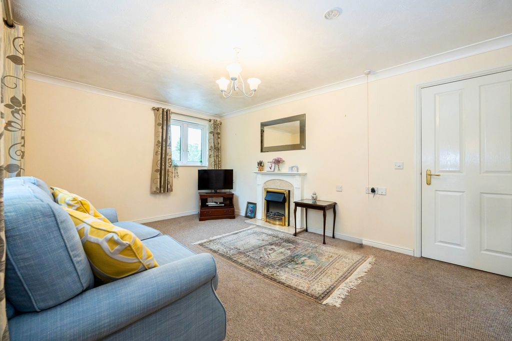 Property photo 3 of 16