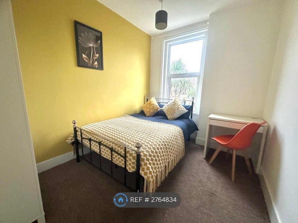 Property photo 2 of 6