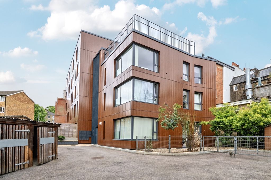 Property photo 1 of 23 1463258-1-6A0B018...