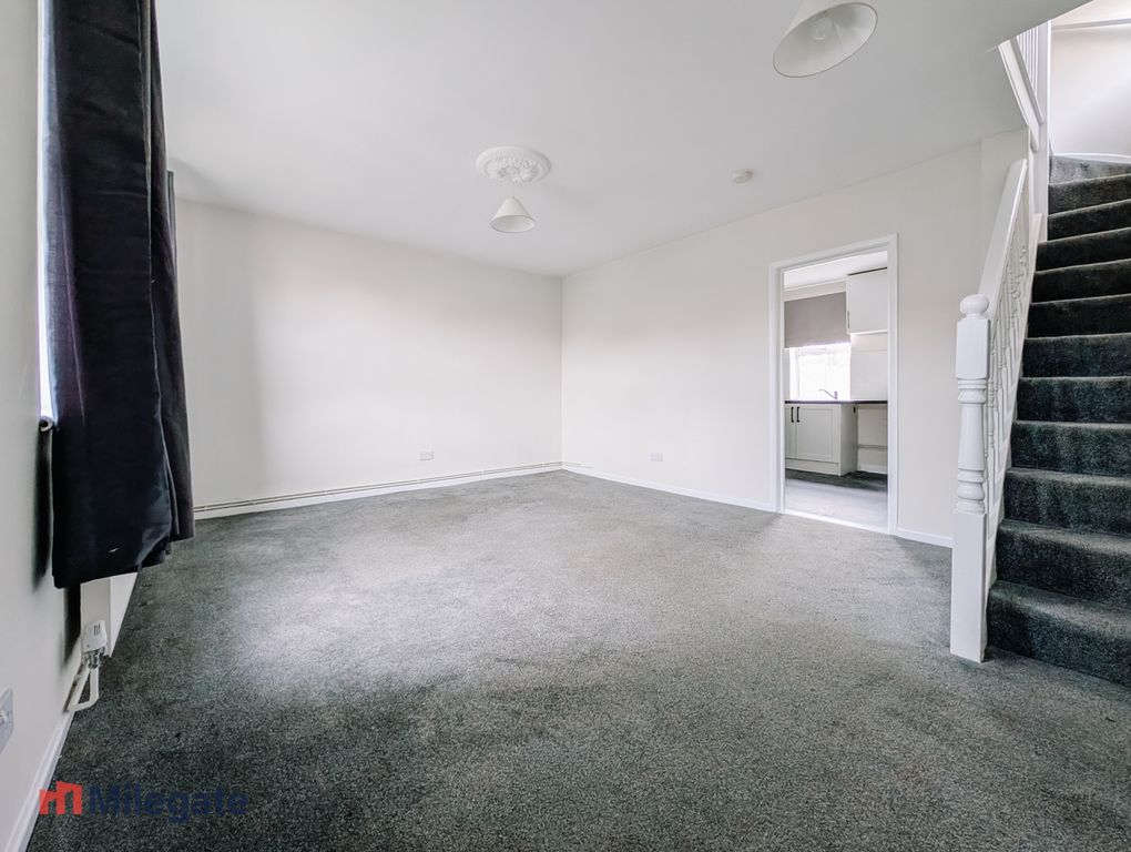 Property photo 3 of 12 Photo 3