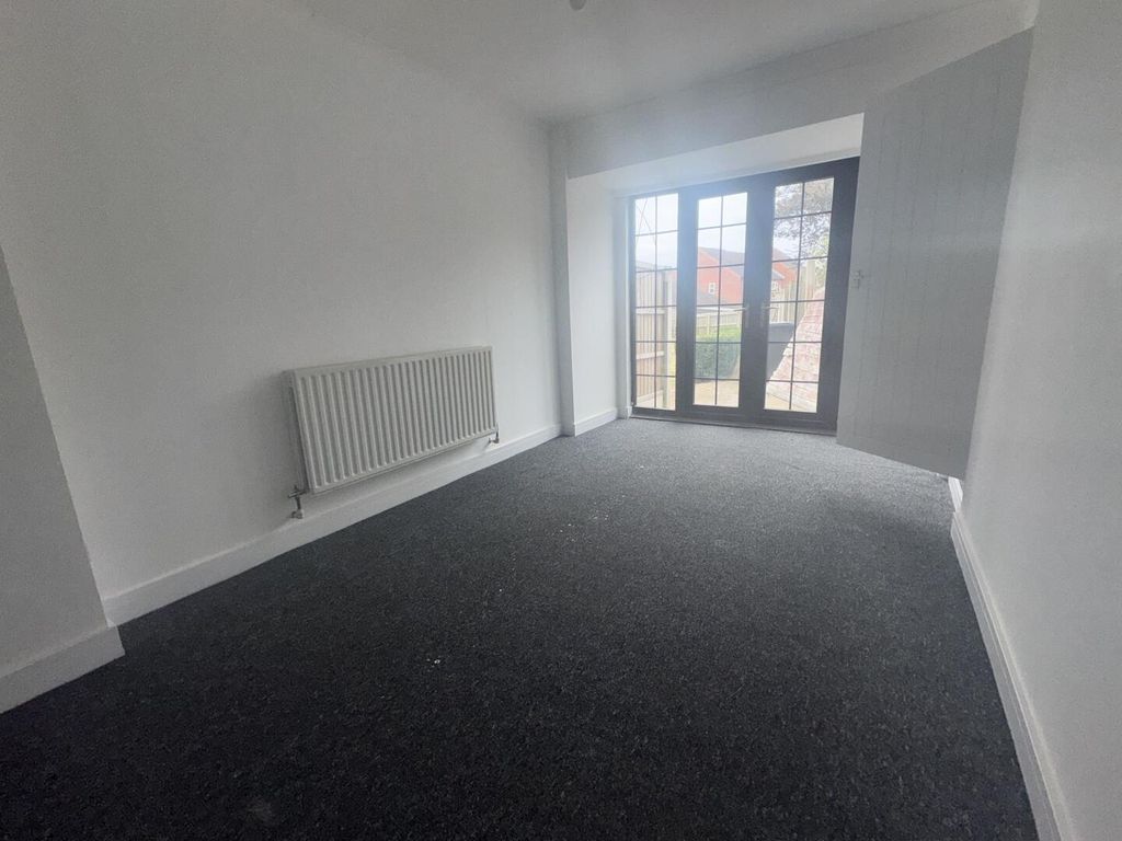Property photo 3 of 12 Img_5734.Jpg