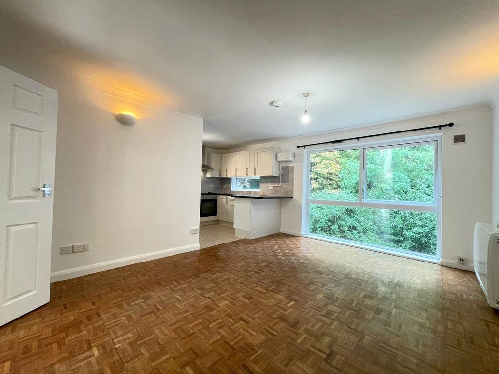 Property photo 1 of 10 Picture No. 14