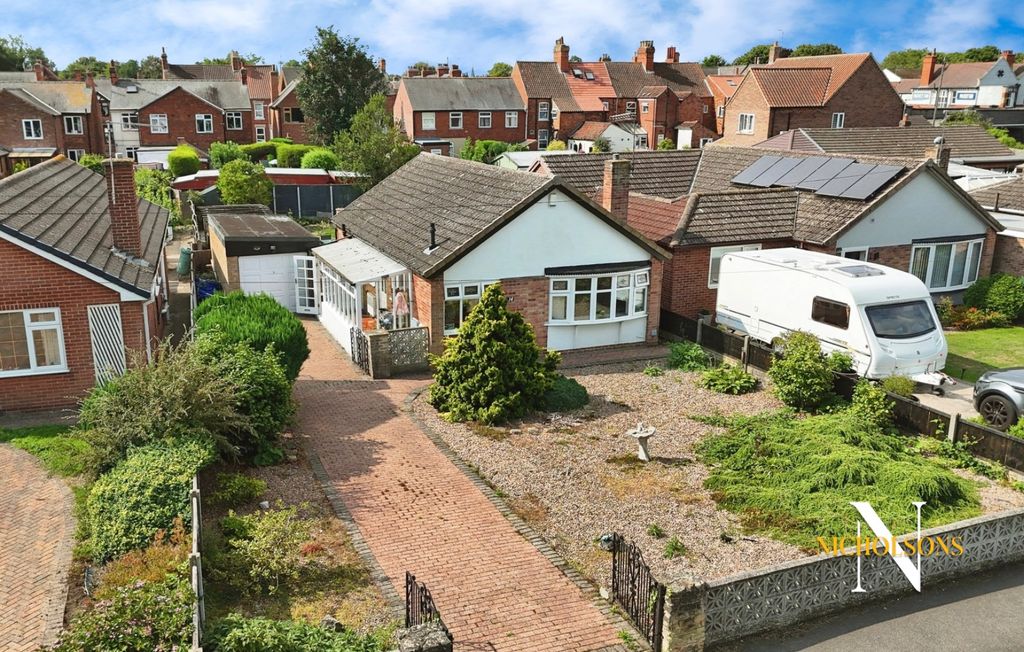 Property photo 1 of 16 4302302
