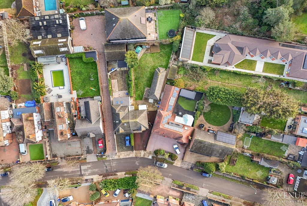 Property photo 2 of 17 4141346