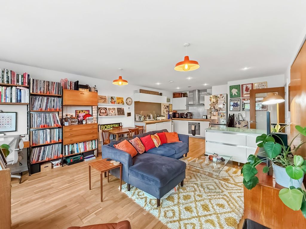 Property photo 2 of 11