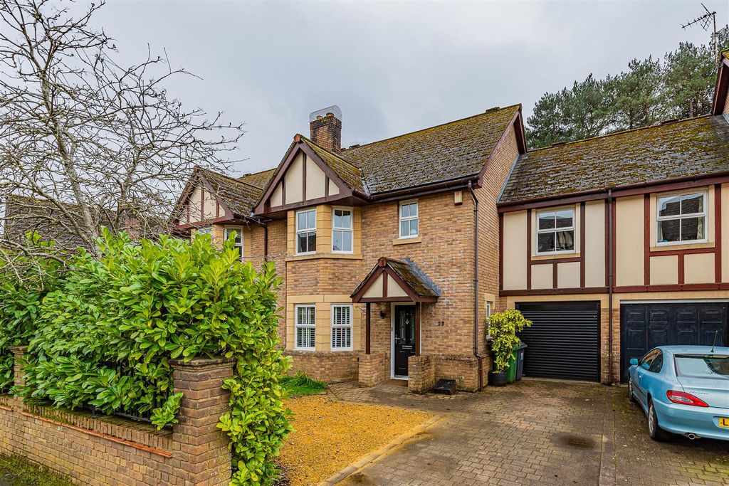 Property photo 1 of 28 23 (27 Of 28).Jpg