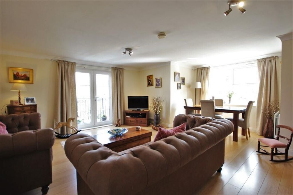 Property photo 2 of 9 Picture No. 08