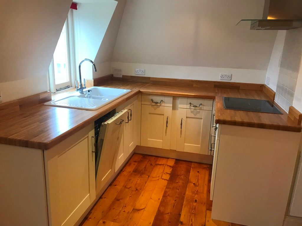Property photo 2 of 8 Kitchen