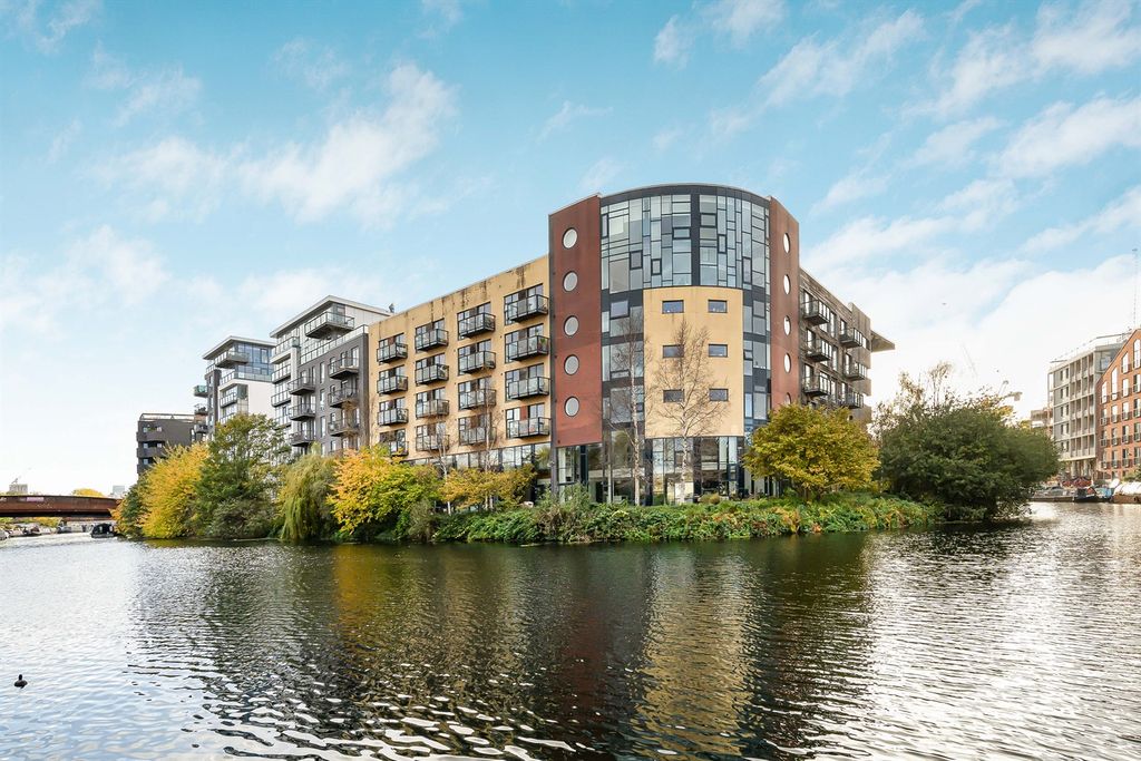 Property photo 1 of 9 (Main)