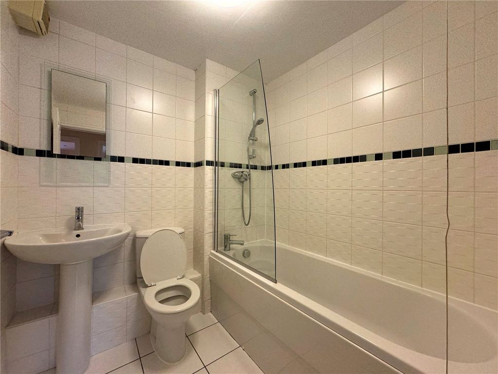 Property photo 3 of 7 Picture No. 11