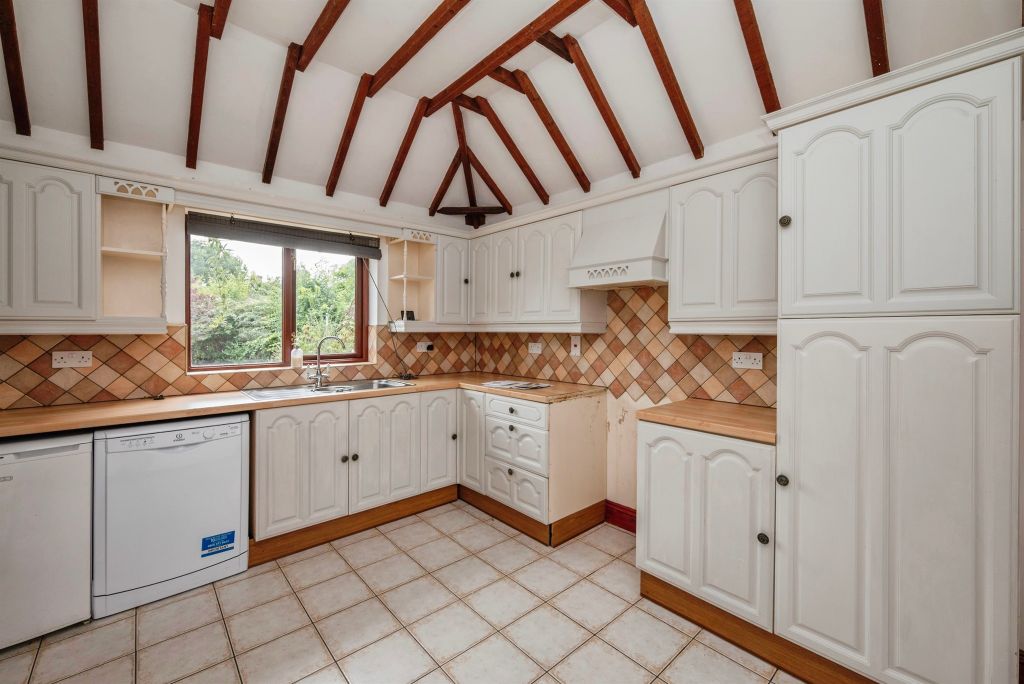 Property photo 2 of 20