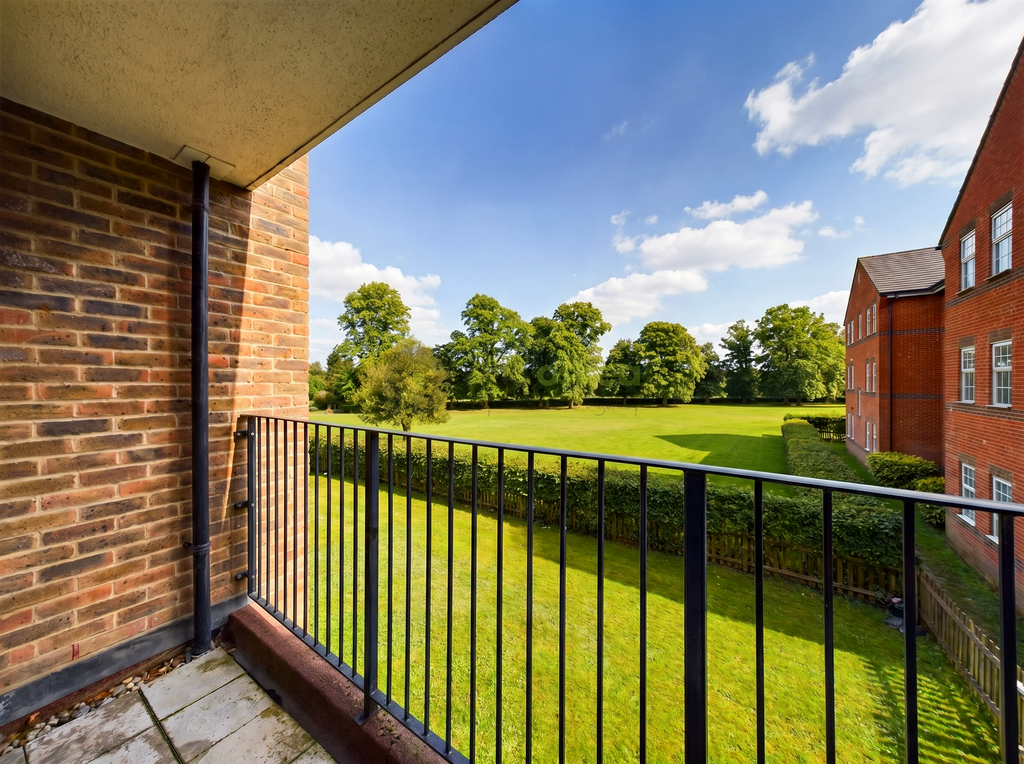 Property photo 2 of 13 Balcony_Summer