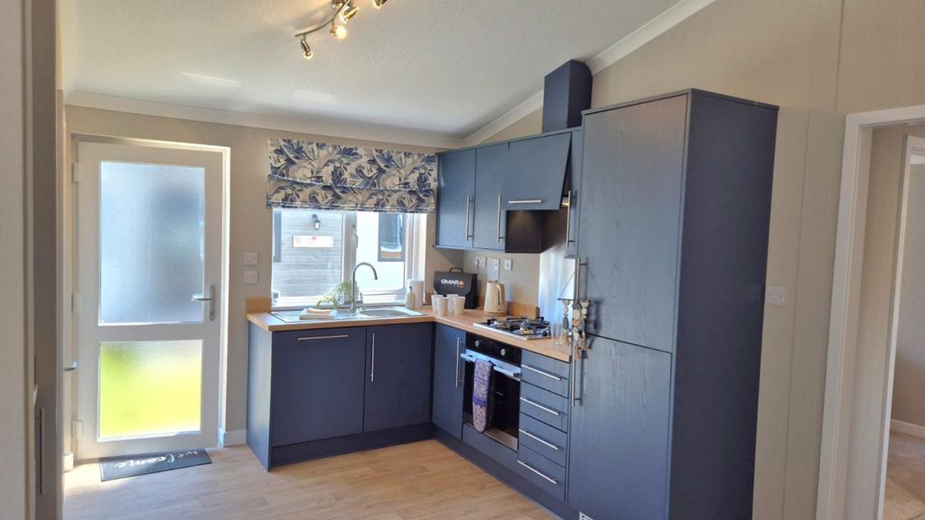 Property photo 2 of 6 22.Jpg