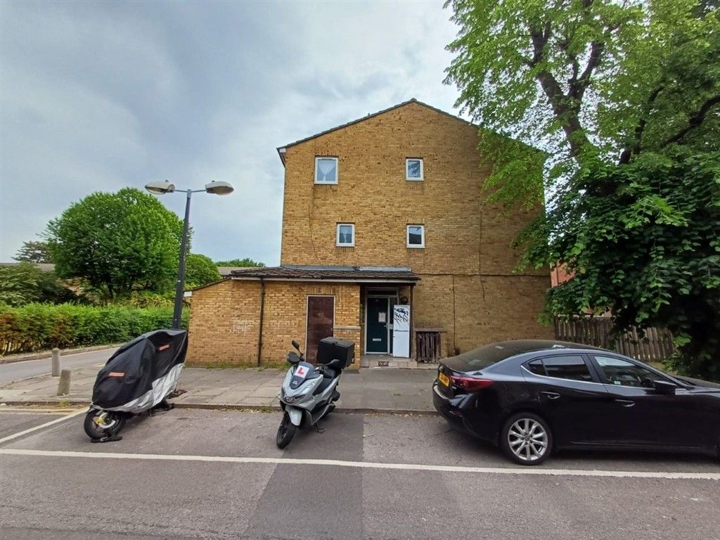 Property photo 1 of 3