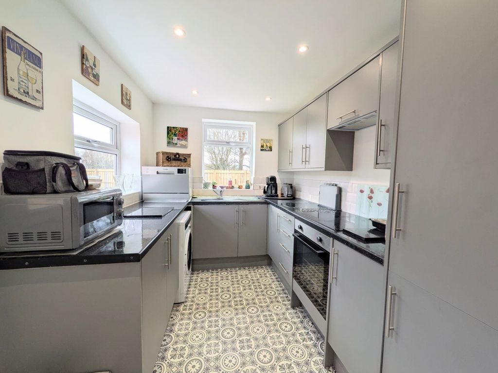 Property photo 3 of 12 9138Db79-92d2-49A9-Bdf3-2409Ec8E4705