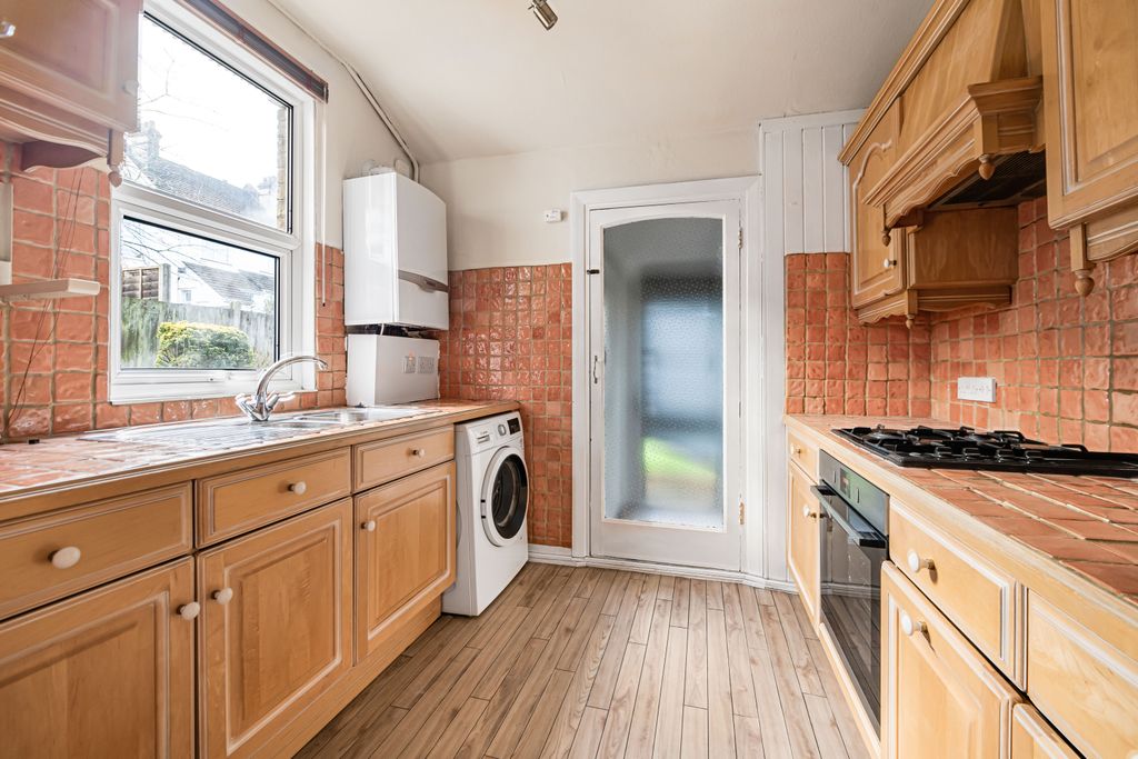 Property photo 3 of 16