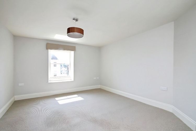 Property photo 3 of 6 17A73Dbe-Flat 203