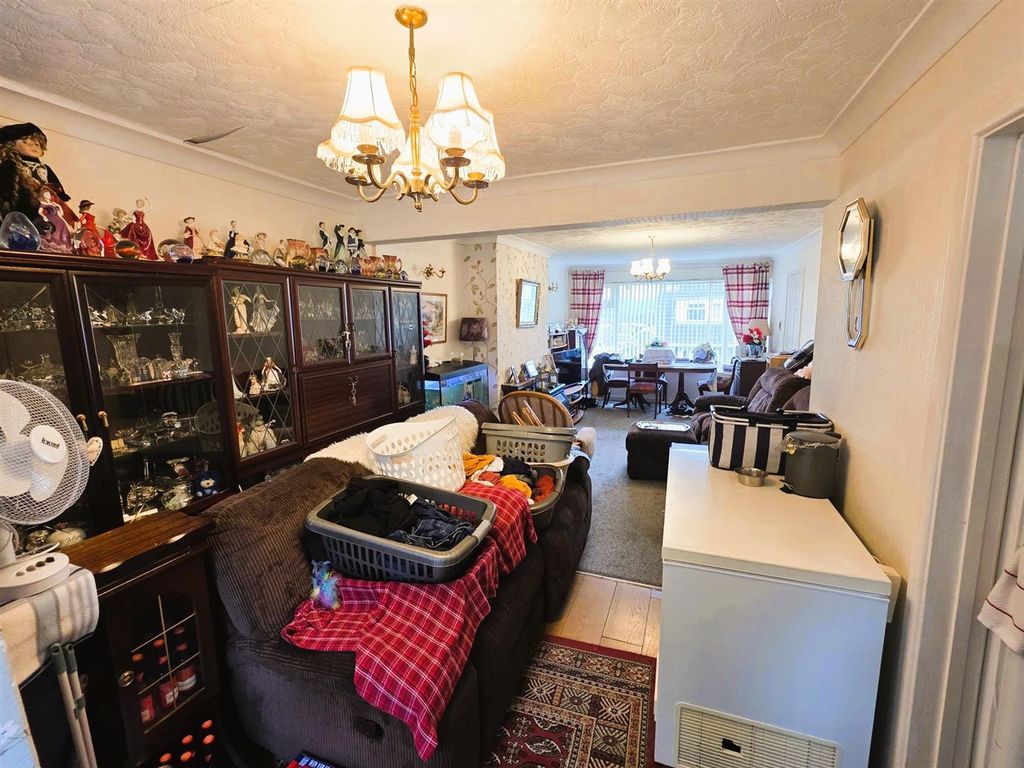 Property photo 3 of 17 20251014_105126.Jpg