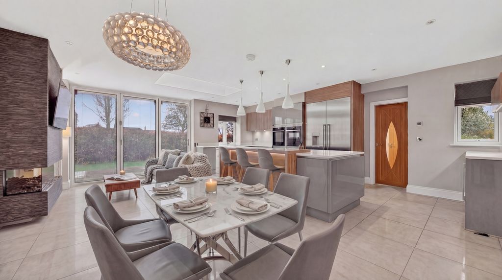 Property photo 2 of 28 Picture No. 66