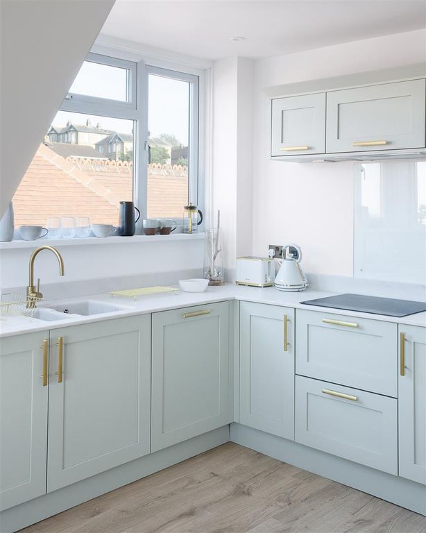 Additional image 13 of 2 bed flat for saleSeaview, Isle Of Wight PO34