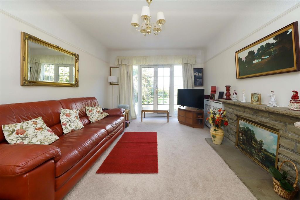 Property photo 3 of 14