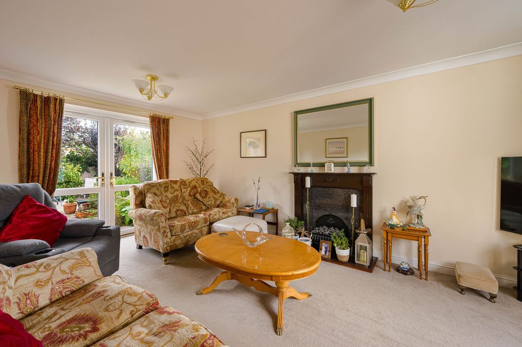 Property photo 2 of 29