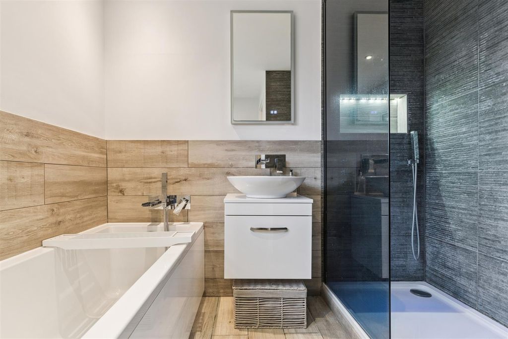 Property photo 3 of 21 Dsc06484-d26A8d06B2B8317c5E1E69155Ab3d8c4.Jpg