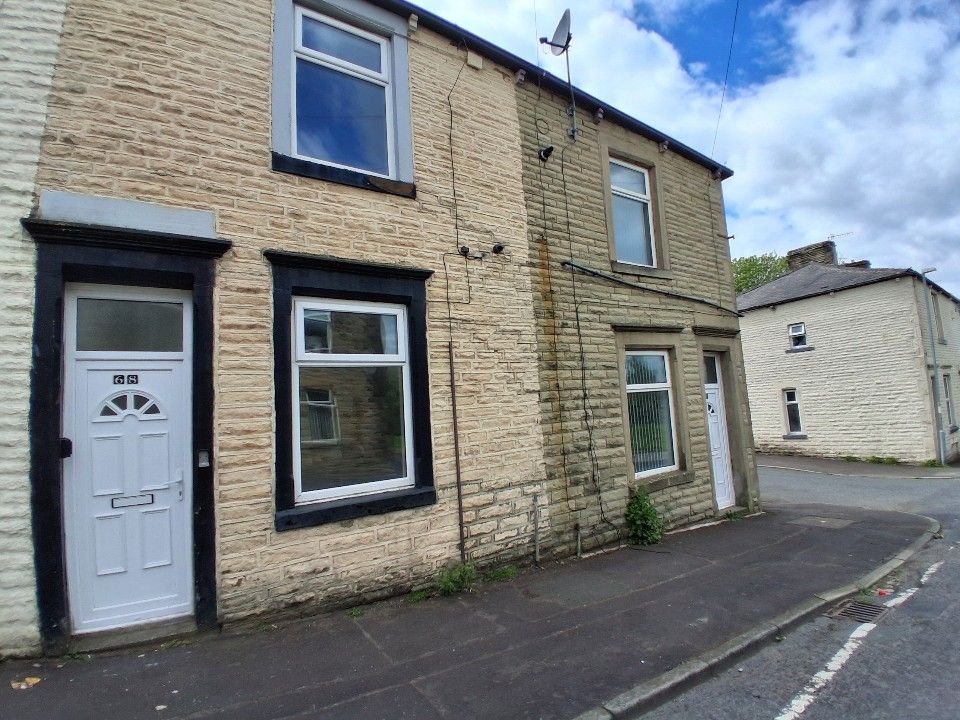Property photo 2 of 21