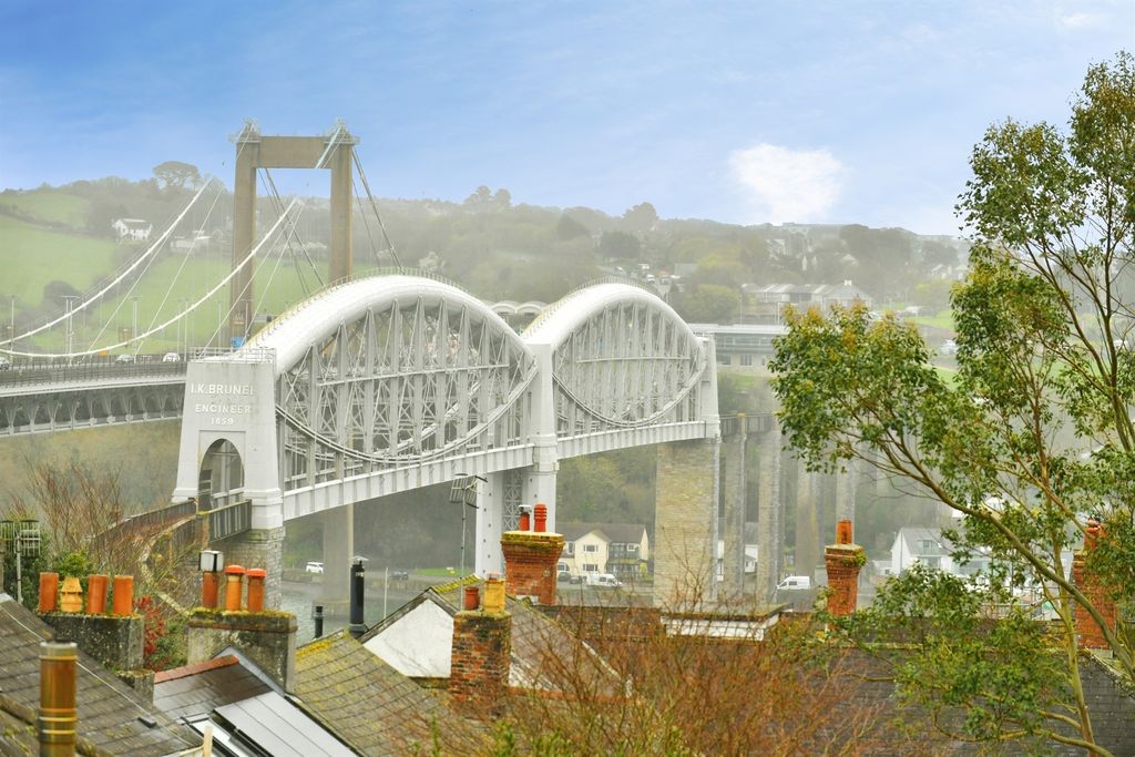 Property photo 3 of 20