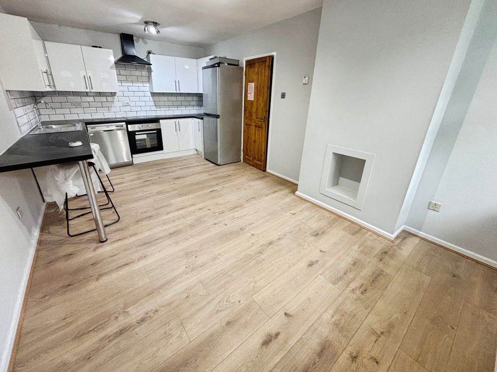 Property photo 3 of 15 Picture No. 48