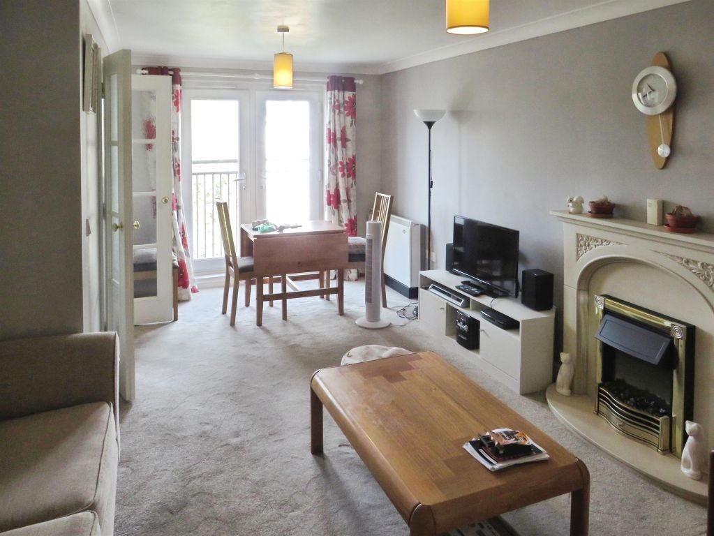 Property photo 2 of 8