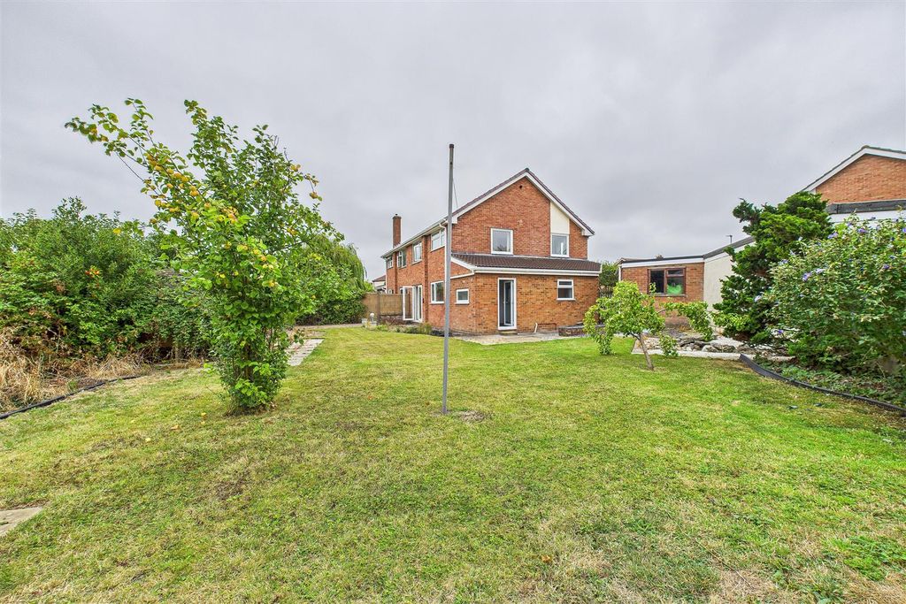 Property photo 2 of 17