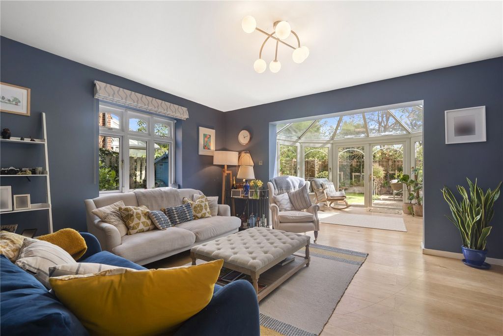 Property photo 3 of 28 Picture No. 24