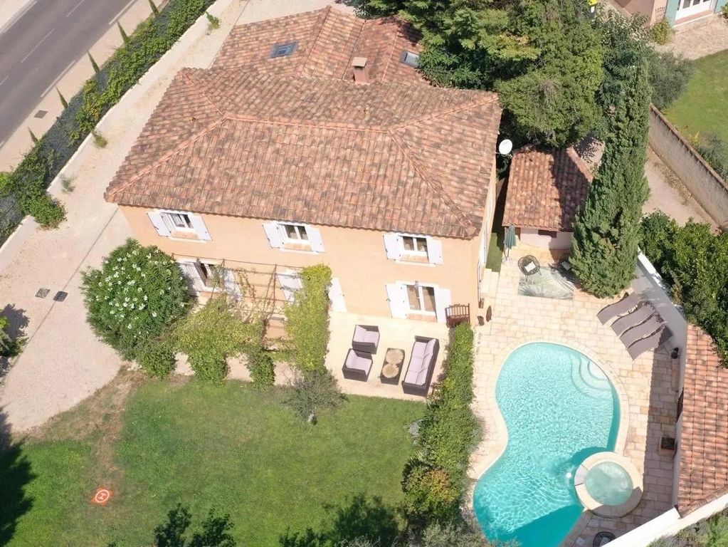 Property photo 2 of 7
