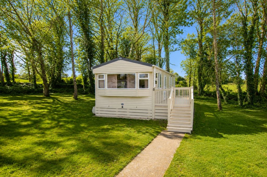 Property photo 1 of 13 Tps Bodmin 01208 74182