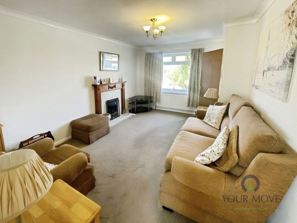 Property photo 2 of 12 Lounge