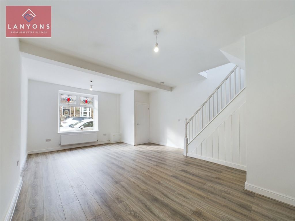 Property photo 2 of 13 Picture No. 03