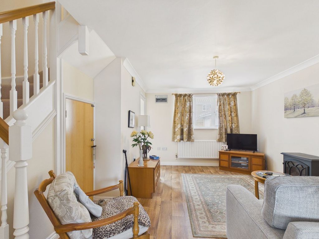 Property photo 3 of 11