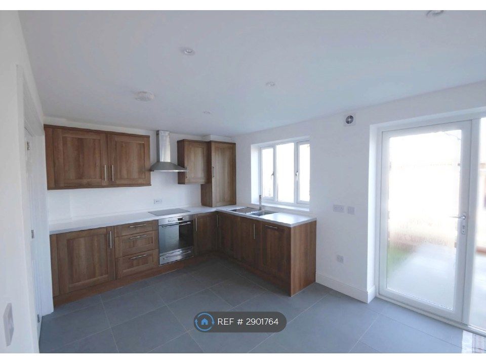 Property photo 2 of 14 Kitchen/Diner 01