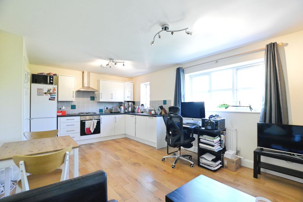 Property photo 2 of 6