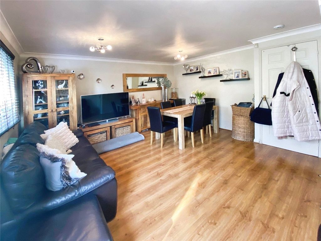 Property photo 3 of 14 Picture No. 04