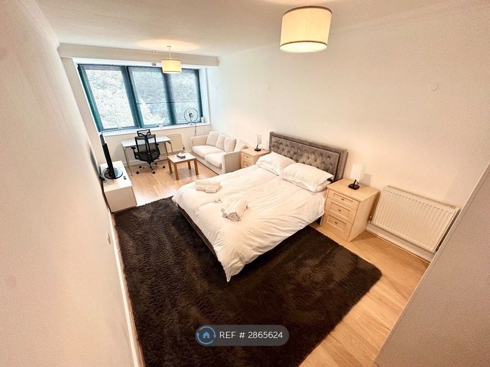Property photo 1 of 31