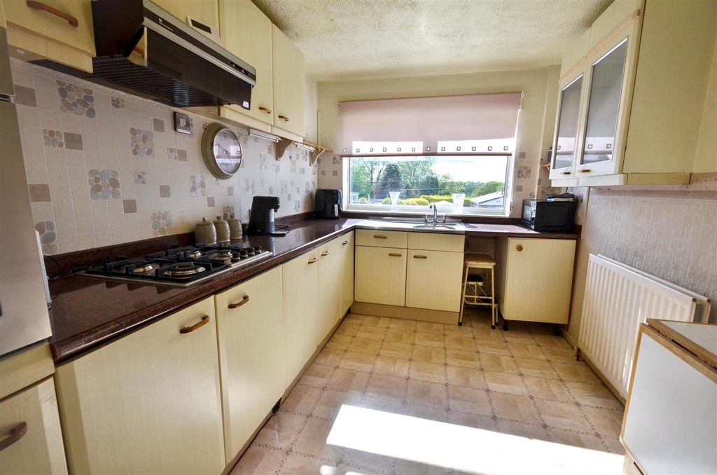 Property photo 2 of 15 Kitchen