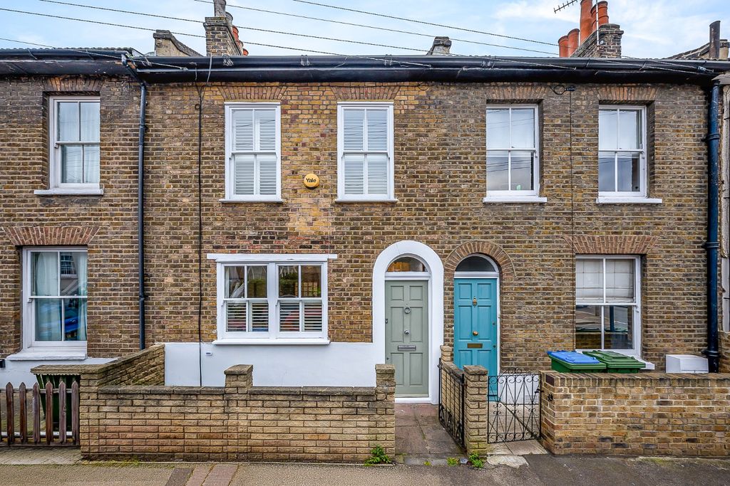 Property photo 2 of 16 4914023